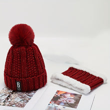 Load image into Gallery viewer, Winter Warm Hat And Scarf Kit